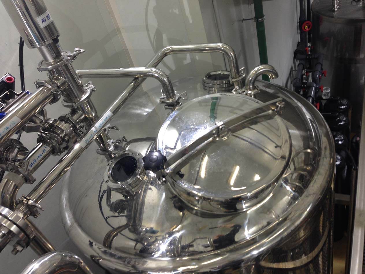 Pharmaceutical tanks